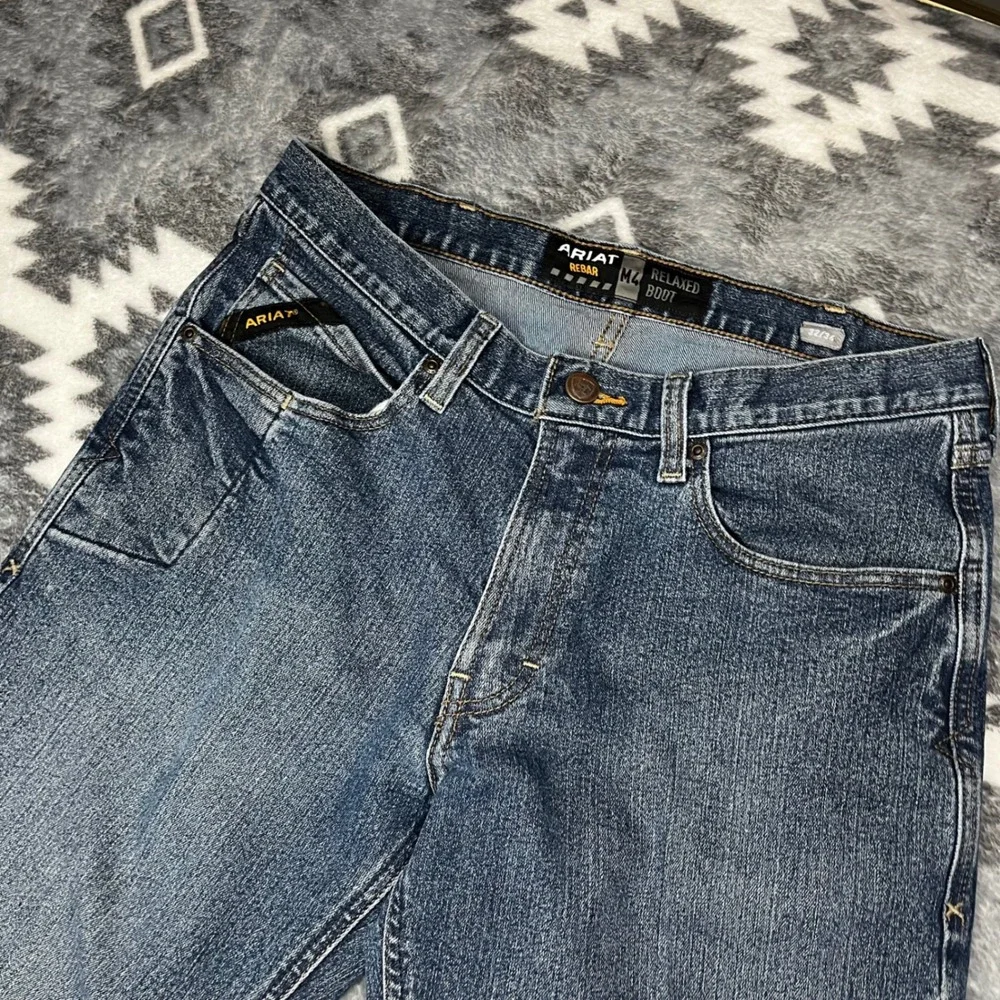Ariat Rebar M4 Relaxed Boot Jeans Mens 32x34 Medium Wash Denim 10016221 Carbine